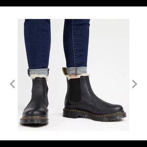 Dr. Martens Leonore Lined Chelsea Bt Blk Sz9 Lightly Used